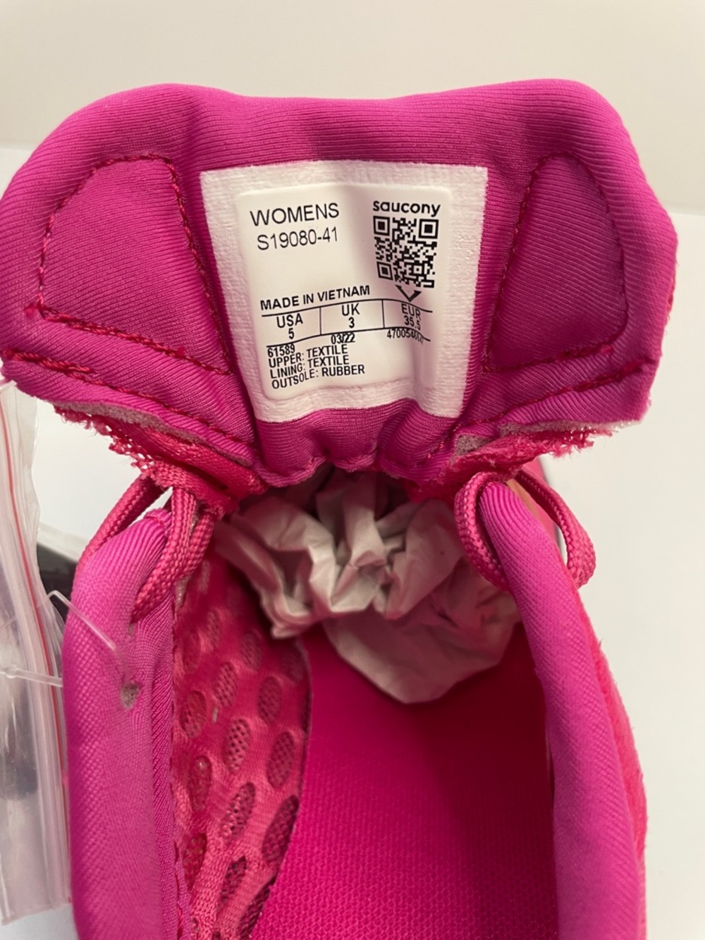 NIB Saucony Women's Hot Pink and Gold Kilkenny XC Running Shoes.  Size 5 - Picture 3 of 8